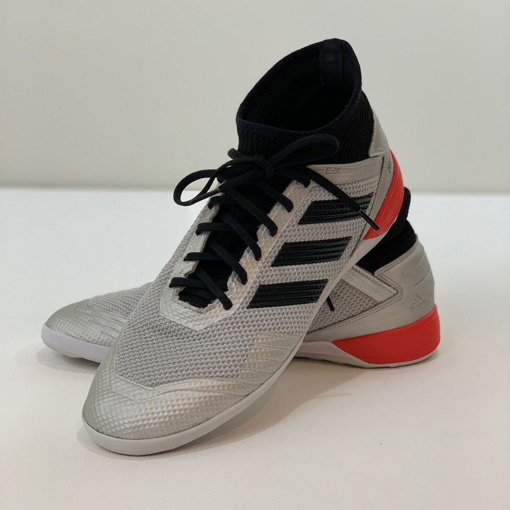 Adidas predator indoor soccer shoes size 11